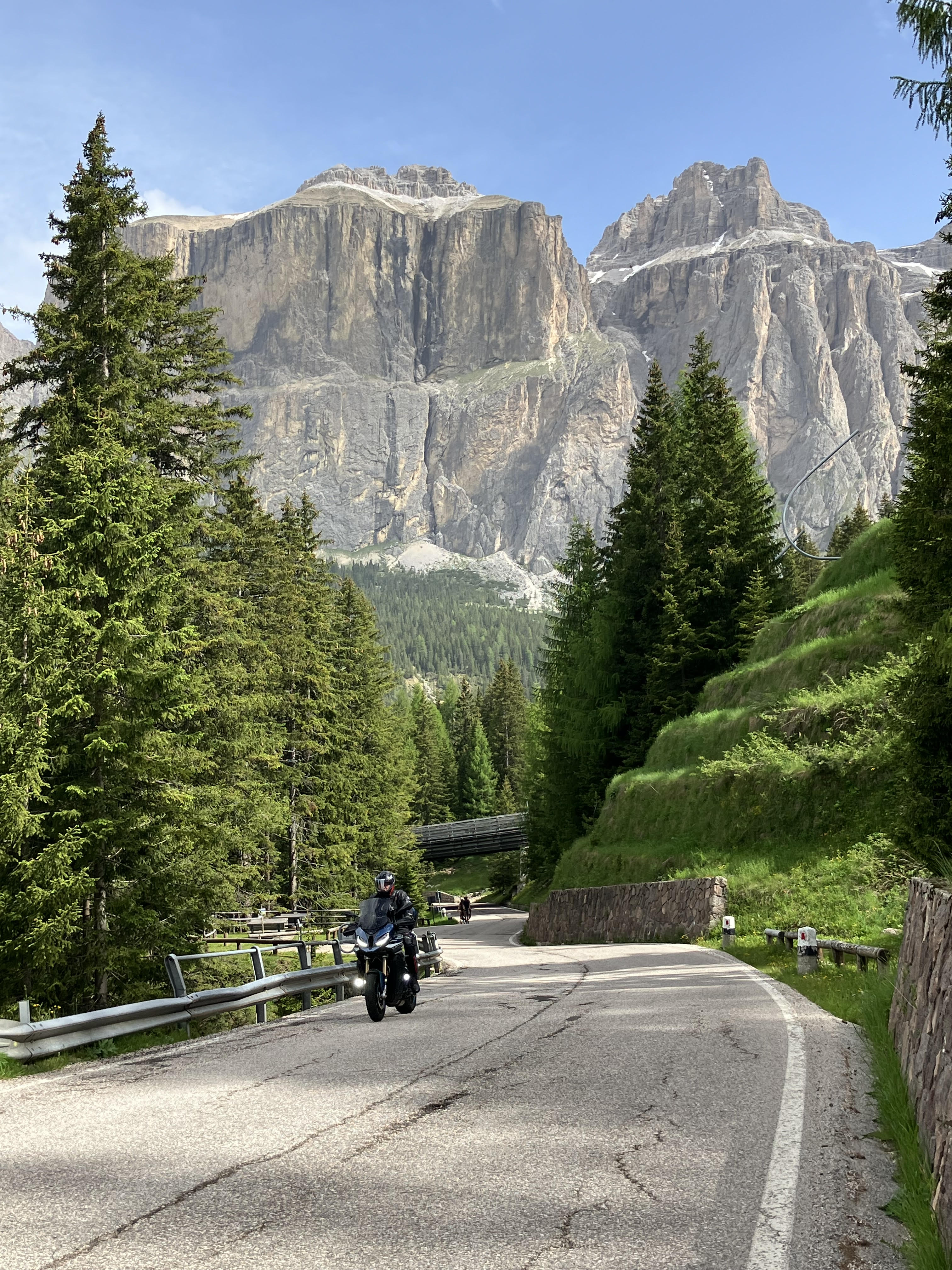 Dolomites — Septembre 2026 Option Mandelle et visite Usine Guzzi