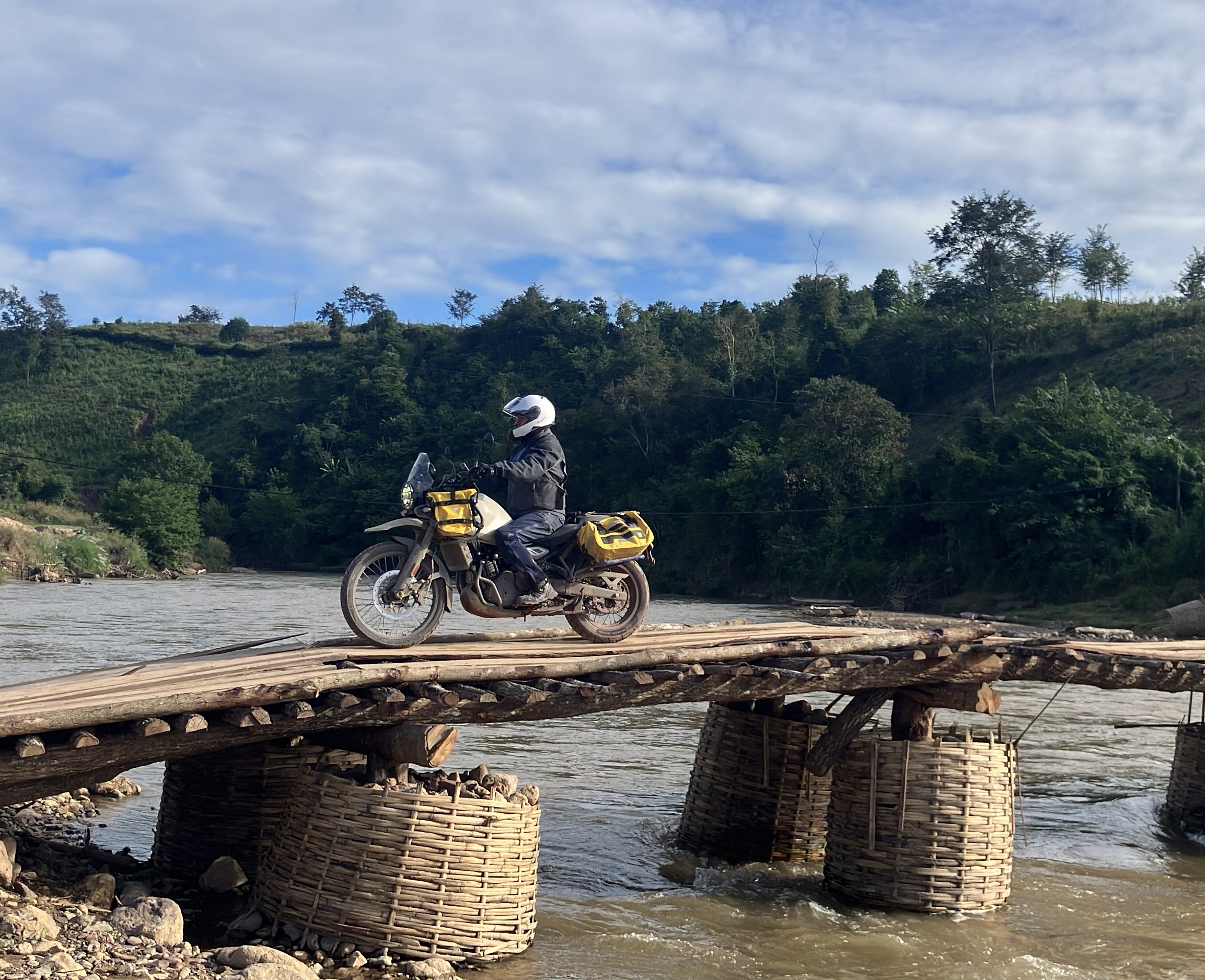 Le Laos en Royal Enfield — novembre 2026 (14 jours, 9 jours de moto)
